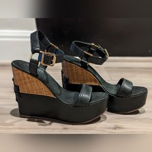 EUC Tory Burch Black Leather Woven Logo Platform Wedges Ankle Strap Buckle 6.5